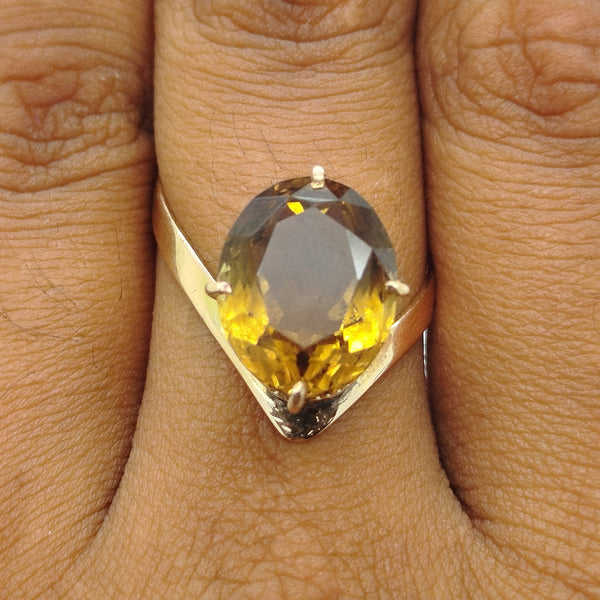 Bague en or jaune 18 carats avec Citrine