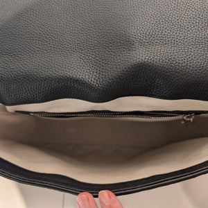 Sacoche Gucci GG Jumbo en Cuir Noir en très bon état