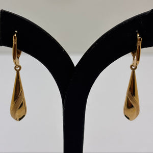 Boucles d'oreilles créoles en or jaune 18K 2.53 Grs