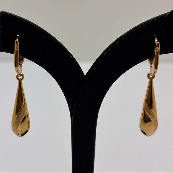 Boucles d'oreilles créoles en or jaune 18K 2.53 Grs