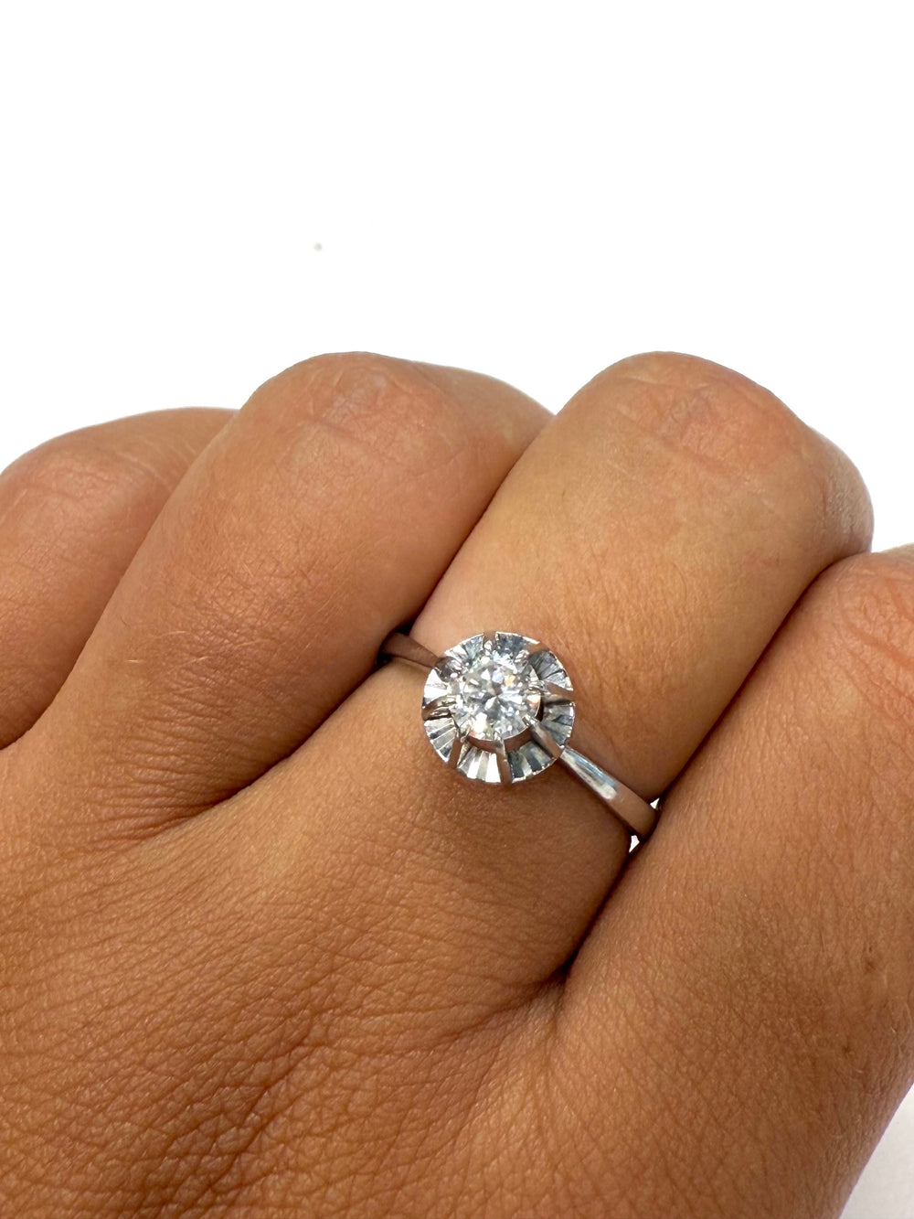 Solitaire en Or Blanc 18k avec Diamant 0.50 carats