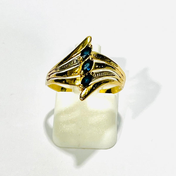 Bague en or Jaune 18 carats ornée de saphir