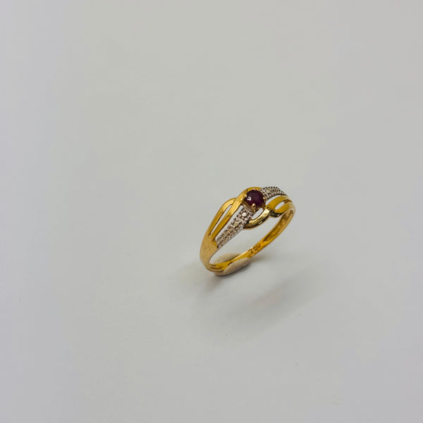Bague en or 18 carats avec rubis – T52