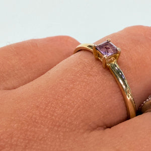 Superbe bague en or jaune 18k avec Améthyste