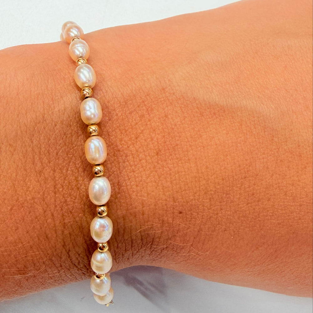 Bracelet avec perles d'eau douce en Or jaune 18K
