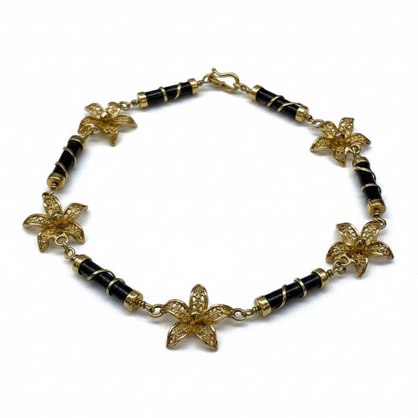 Bracelet fleur en or jaune 18k et coraux
