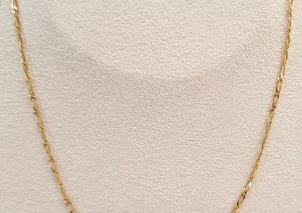 Collier or maille figaro