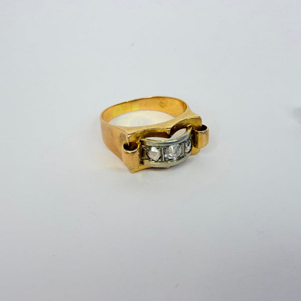 Bague en or 18 carats et 3 diamants taille 58
