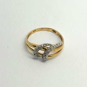 Bague ancienne en or 18 carats avec 2 diamants