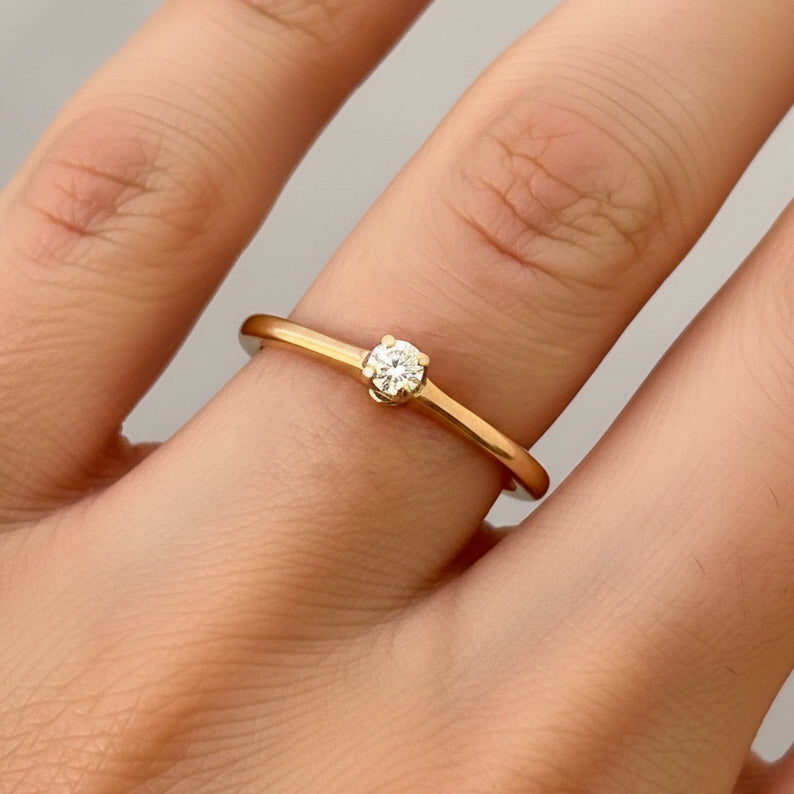 Solitaire diamant en or rose 18 carats
