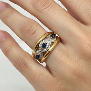Bague en Or Jaune avec 3 Saphirs entourés d’effets diamantés