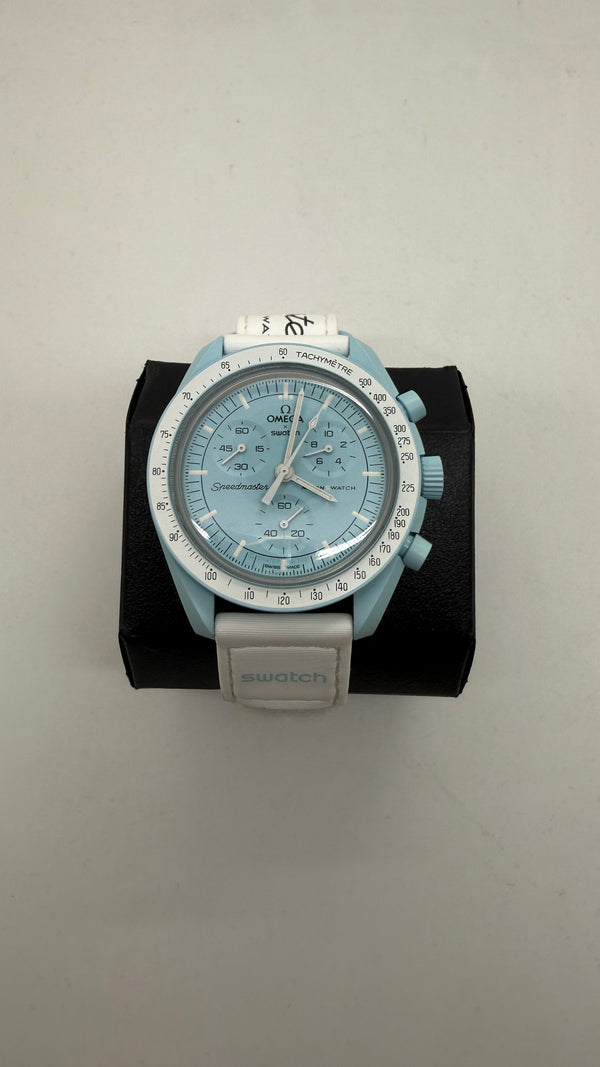 Montre Swatch Oméga Uranus 2022 Bleu Ciel Biocéramique VELCRO®
