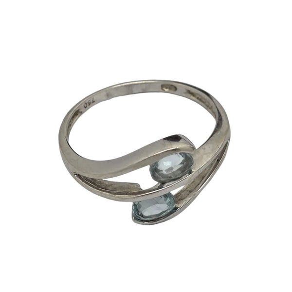 Bague en Or Gris 18K avec  topazes
