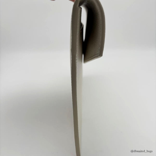 Pochette Saint Laurent Uptown en cuir grain de poudre blanc