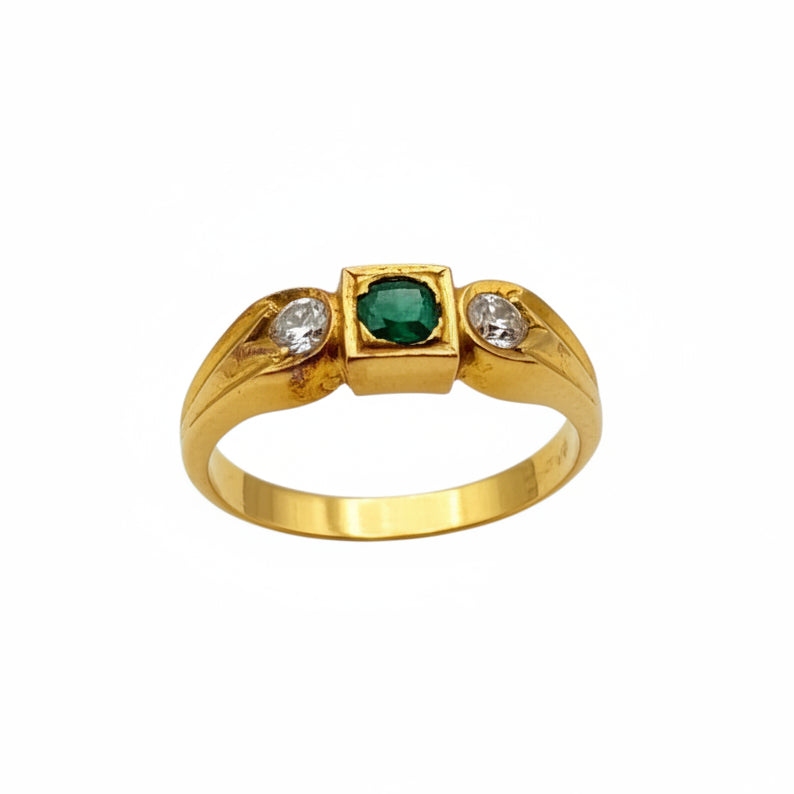 Bague en Or Jaune 18K avec Diamants et Saphir