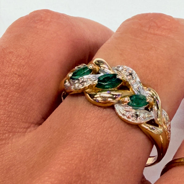 Bague Or Jaune et Blanc 18 K avec Émeraudes et éclats de diamants