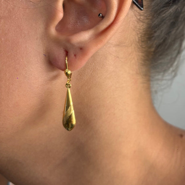 Boucles d'oreilles créoles en or jaune 18K 2.53 Grs