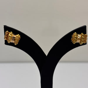 Boucles d'oreilles  en or jaune 18 carats Poids - 2.94 Grs