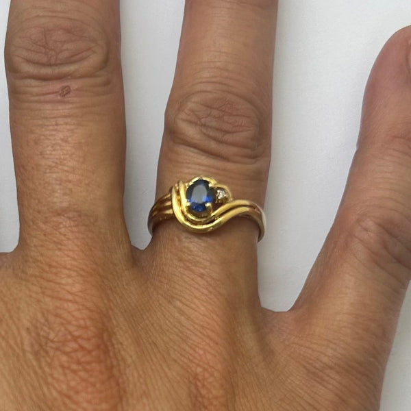 Bague Or Jaune avec Diamants et Saphir