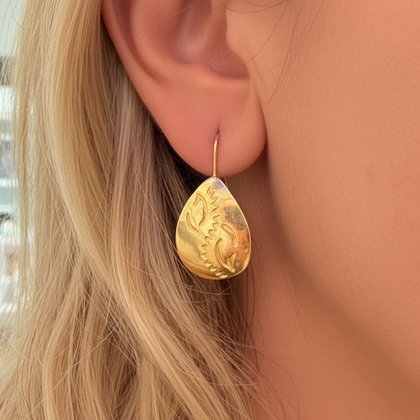 Boucles d'Oreilles Dormeuses en Or Jaune 18K
