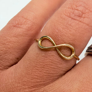 Bagues infini en or jaune 18k