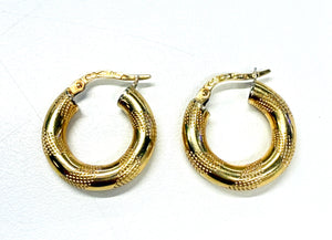 Boucles d'oreilles créoles en or jaune 18k 2.38 Grs