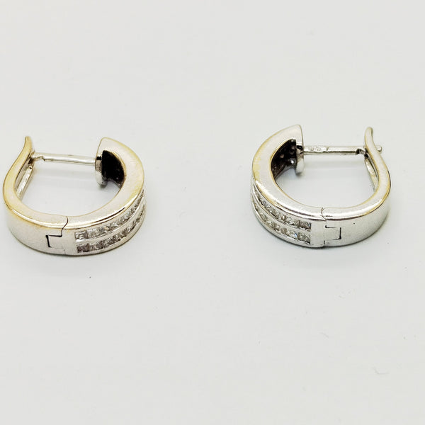 Boucles d'oreilles  en or blanc 18 carats Poids-5.66 Grs