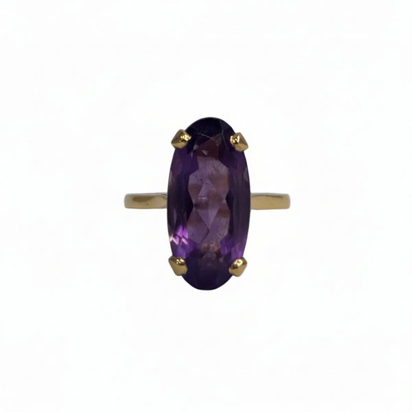 Bague en or jaune 18 carats avec pierre ovale