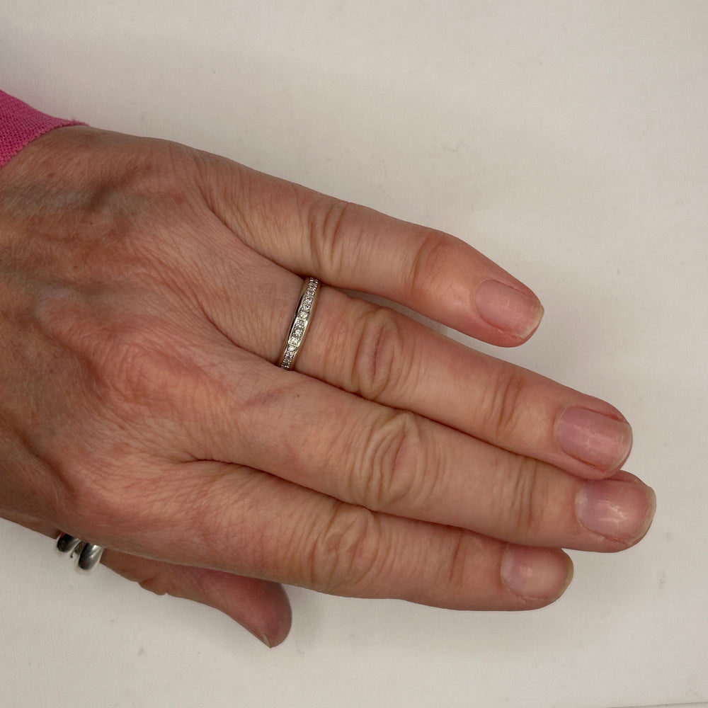 Bague Demi Tour en Or Blanc 750 avec Diamants