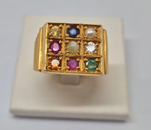 Bague chevalière en or jaune 22 carats