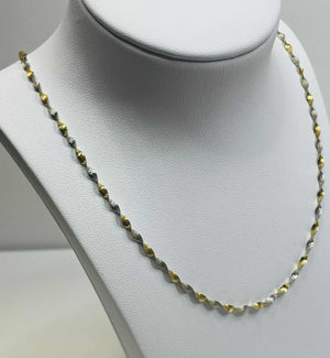 Collier Ras du Cou en Or 18K  3.12 Grs