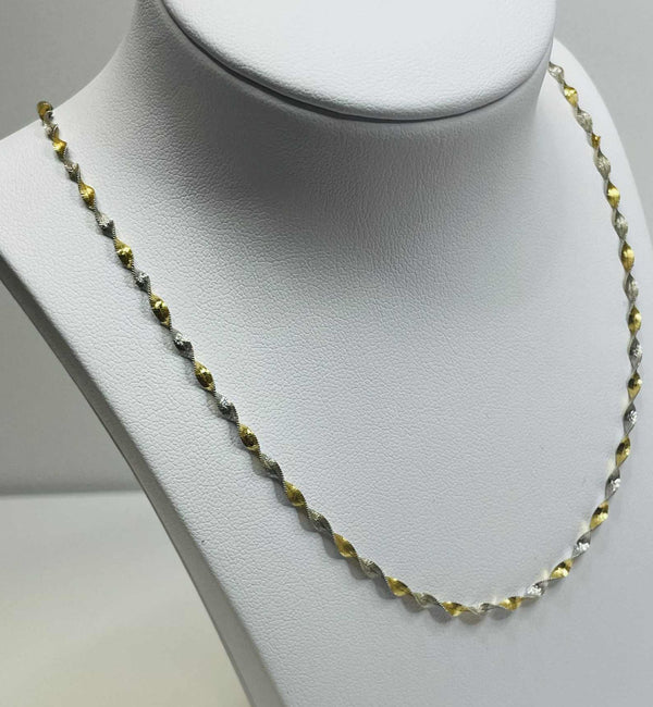 Collier Ras du Cou en Or 18K  3.12 Grs
