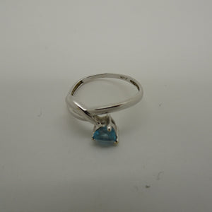 Bague en Or blanc 18K avec spinelle bleu