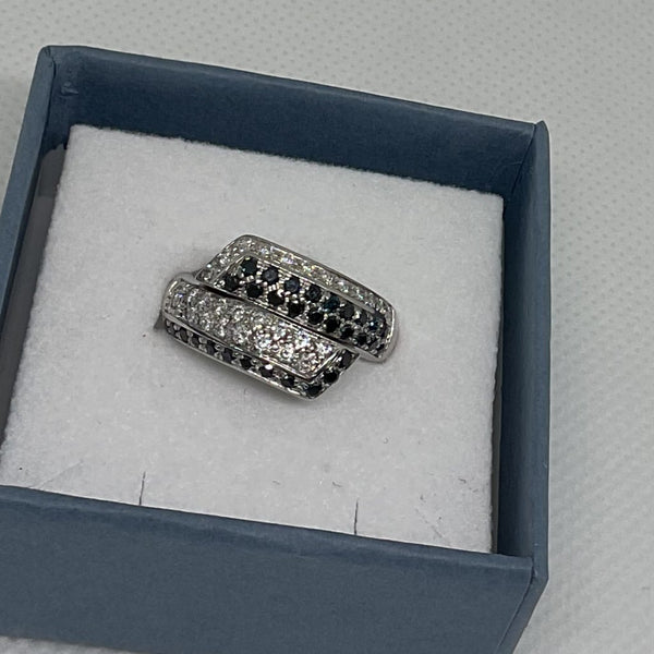 Bague Or Blanc 18K avec Diamants Noirs/Blancs
