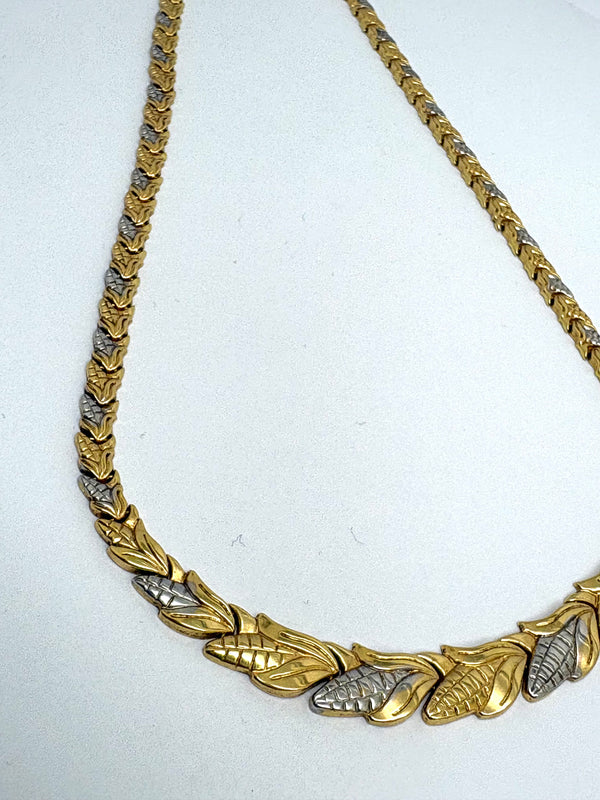 Collier ras du cou en or 18 K - 15.99 G