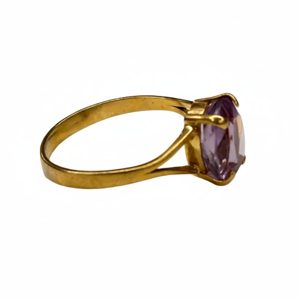 Bague en or jaune avec améthyste