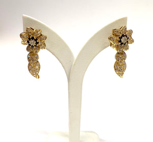 Boucles d'oreilles Dormeuses en Or Jaune 18k 11.09 Grs