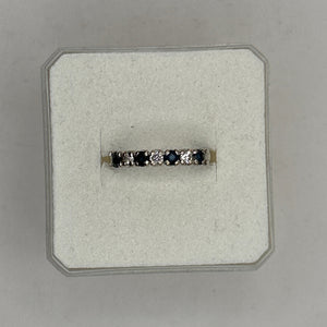 Alliance en Or Blanc 18K avec Diamants et Saphirs