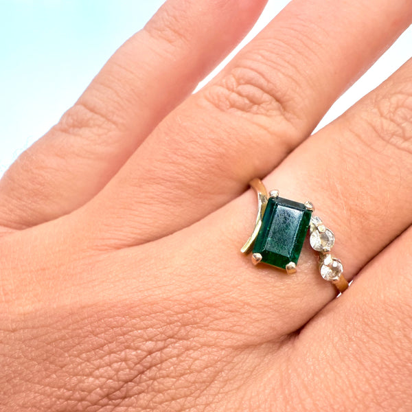 Bague en  Or Jaune 18K avec Émeraude et Zirconium - T 57