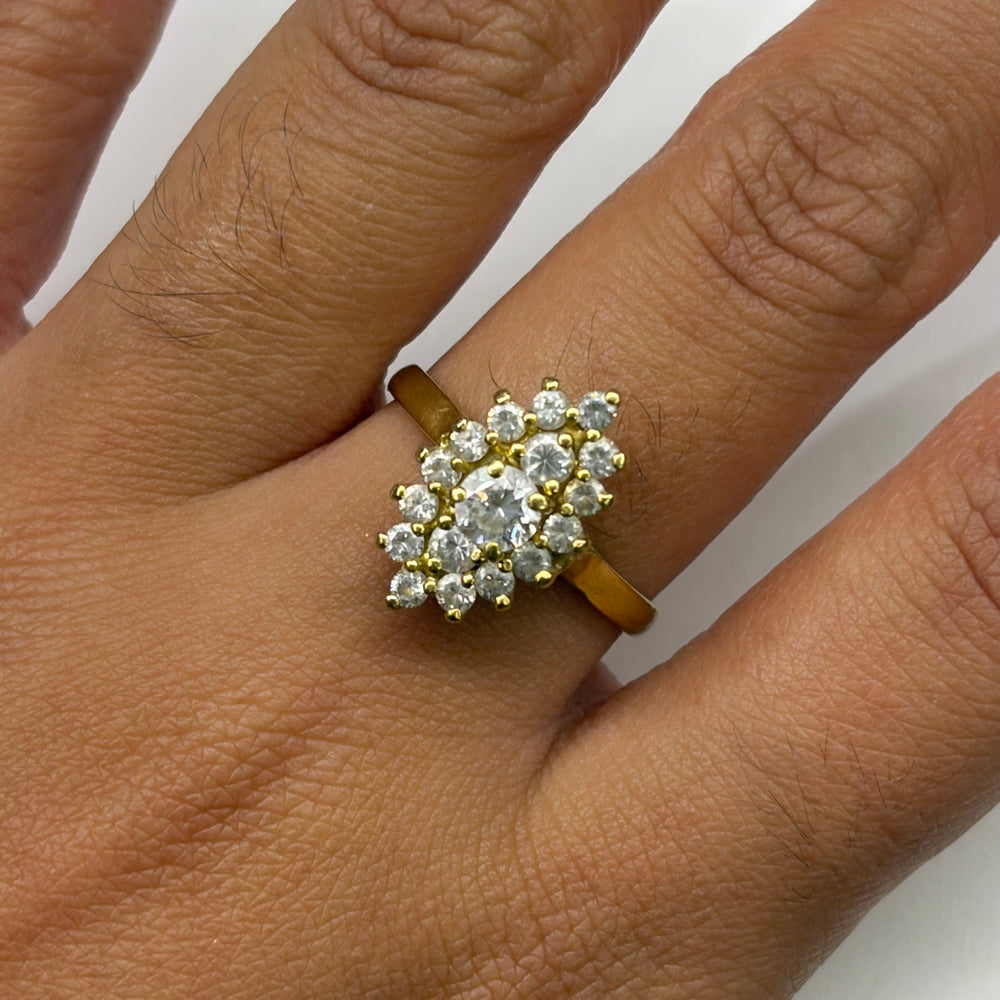 Bague Marquise en Or Jaune avec Oxyde de Zirconium 18K