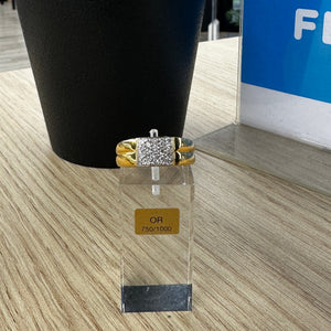 Chevalière en Or jaune 18K avec diamants - taille 54 - 5.52G