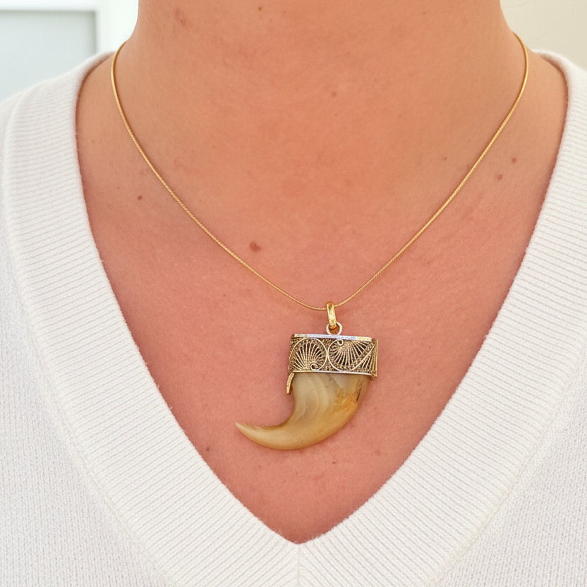 Pendentif griffe de tigre en or jaune 14 K