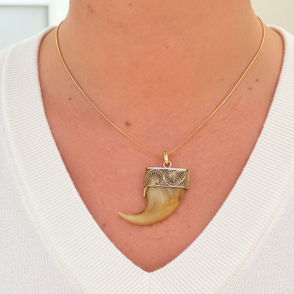 Pendentif griffe de tigre en or jaune 14 K
