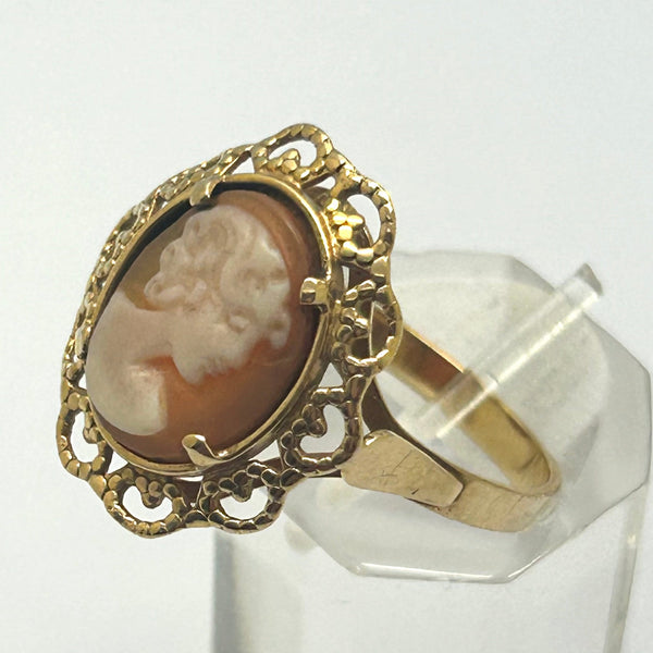 Bague Camée en Or Jaune 18 K