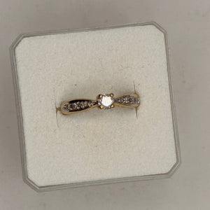 Solitaire Diamant Or Jaune 18K avec Pavage de Brillants
