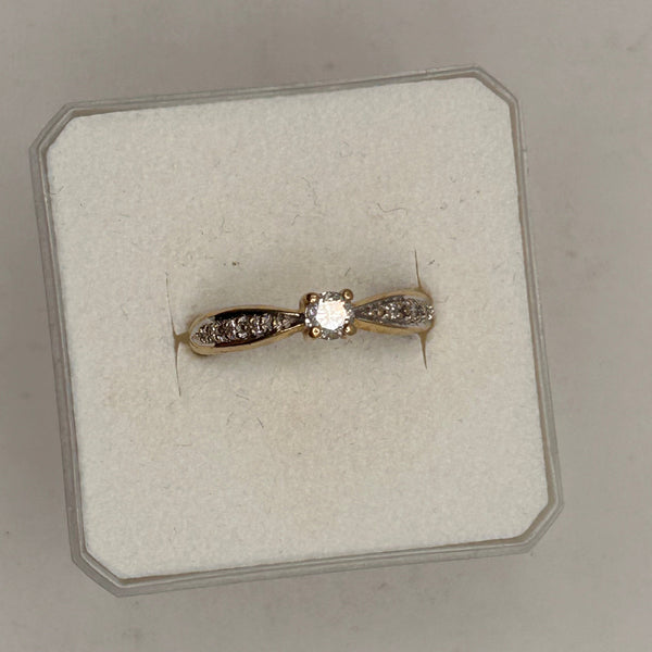 Solitaire Diamant Or Jaune 18K avec Pavage de Brillants