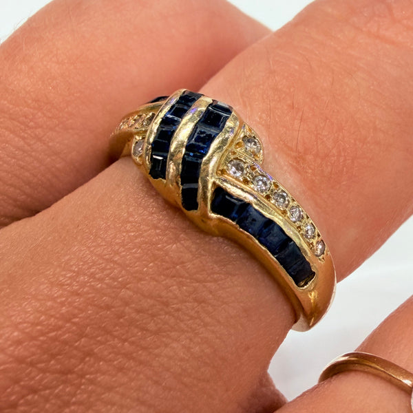 Bague en Or Jaune 18 K avec Diamants et Saphir