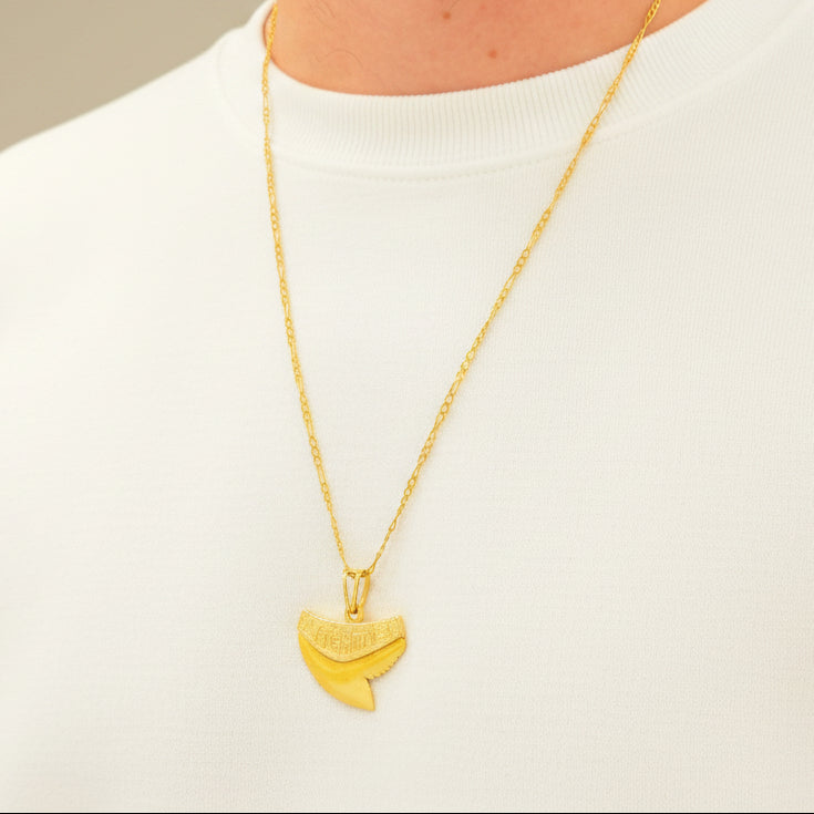 Pendentif Dent de Requin en Or Jaune 18K - 8.08Grs