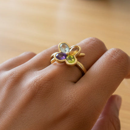 Bagues en or jaune 18K avec pierres fines