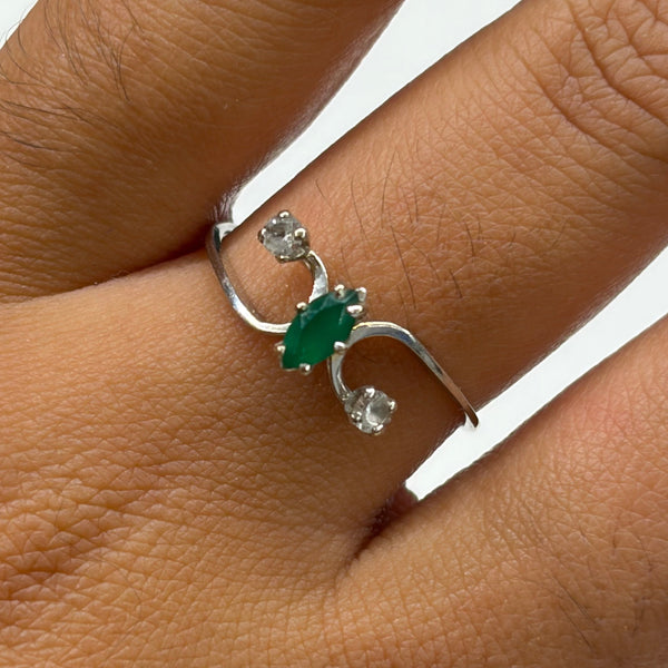 Bague empierrée en Or Gris 18 K
